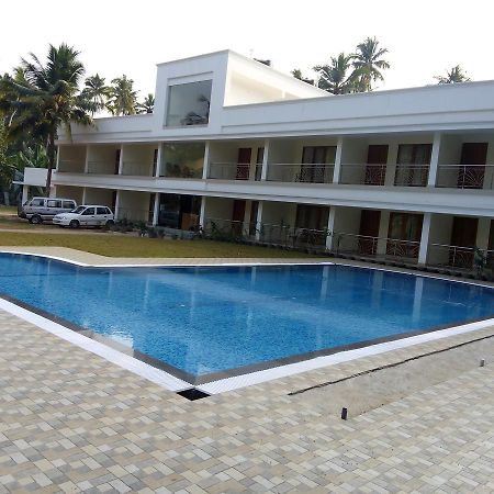 Travancore Island Resort Thiruvananthapuram Bagian luar foto