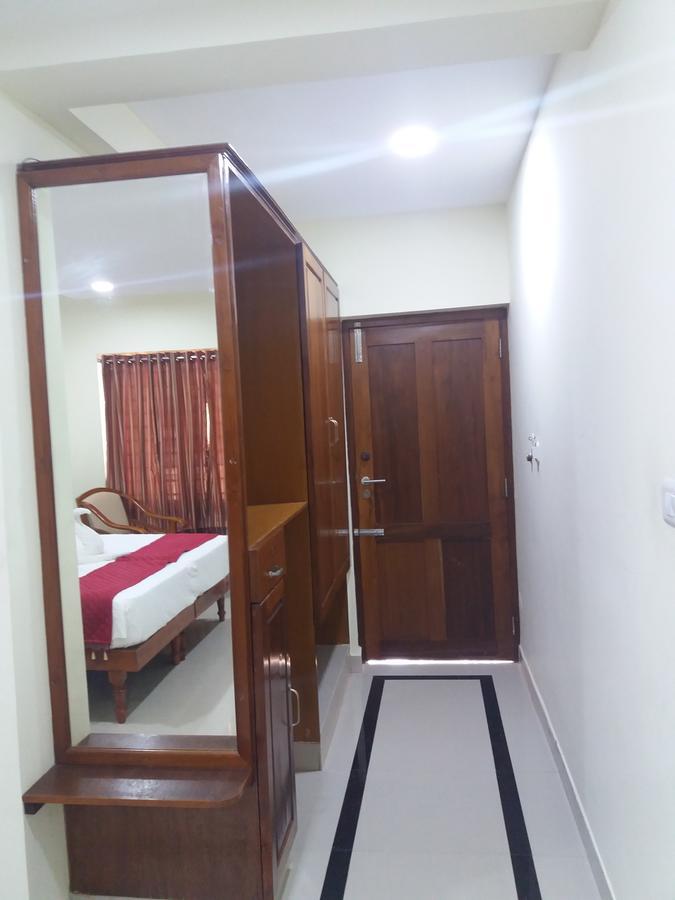 Travancore Island Resort Thiruvananthapuram Bagian luar foto