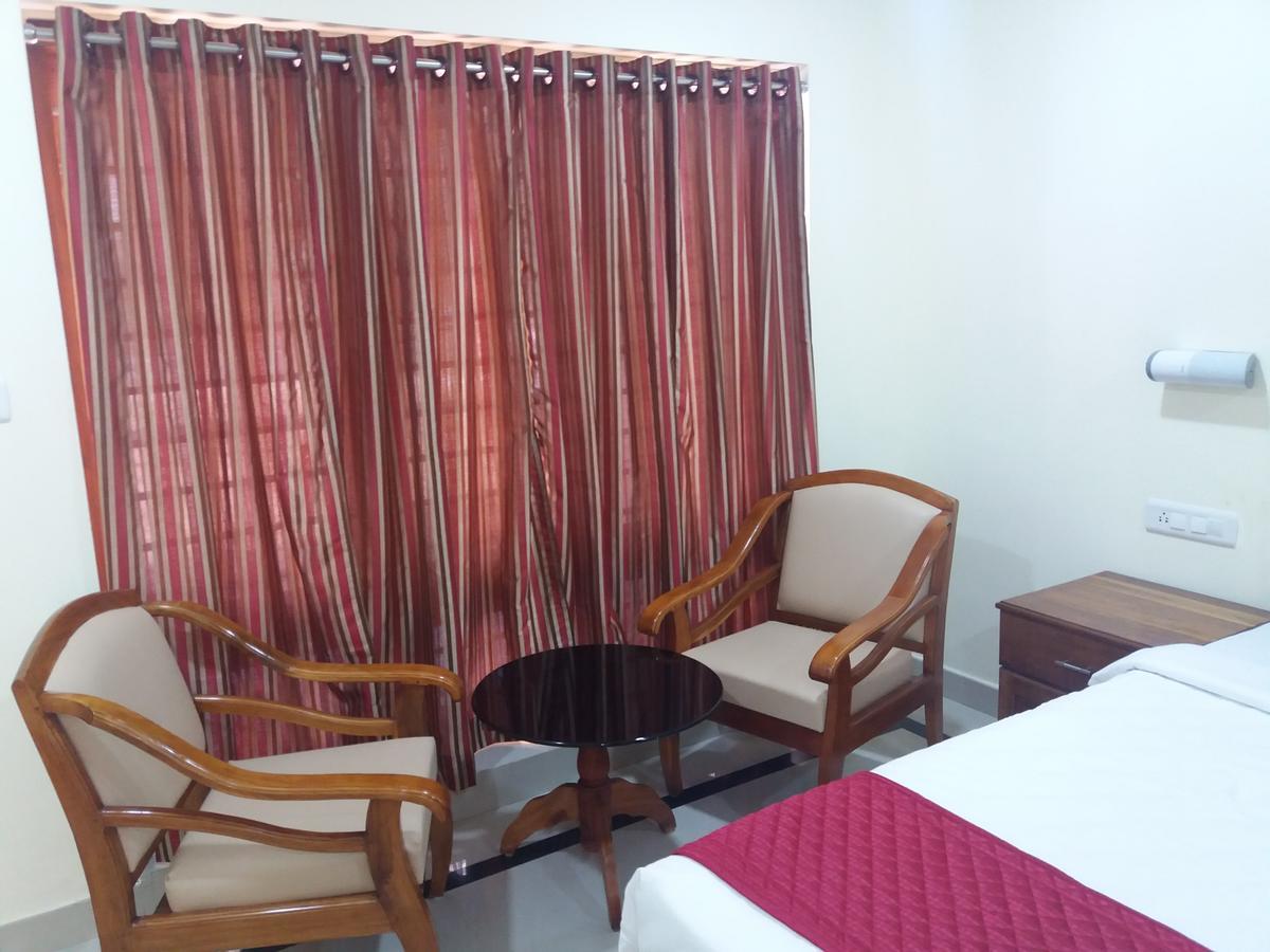 Travancore Island Resort Thiruvananthapuram Bagian luar foto