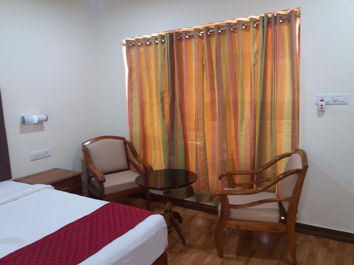 Travancore Island Resort Thiruvananthapuram Bagian luar foto