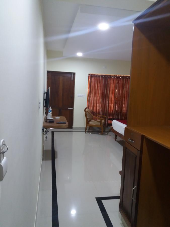 Travancore Island Resort Thiruvananthapuram Bagian luar foto